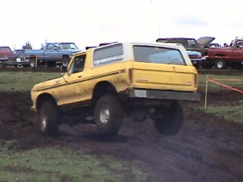 1994 Ford Explorer - Steve has caught some air!