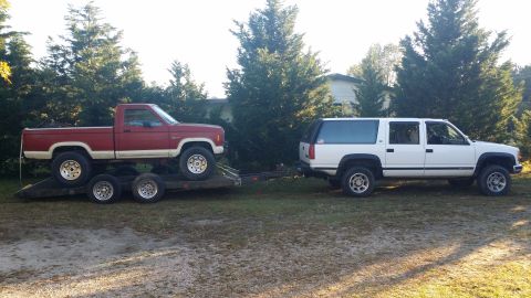 1988 Ford Ranger - Working the Suburban. Towed great. Tires on the Ranger in this picture are 305/70r16s mounted on Ford Alcoas. Even with the 3" body li…