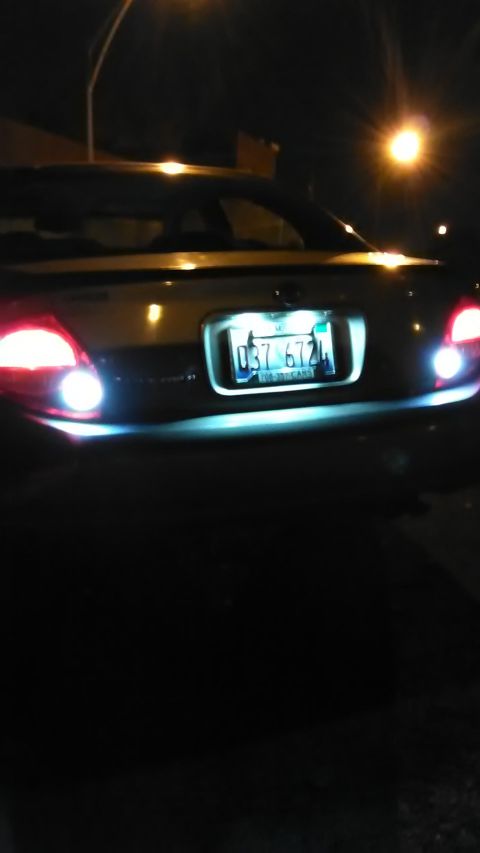 2001 Nissan Maxima photo