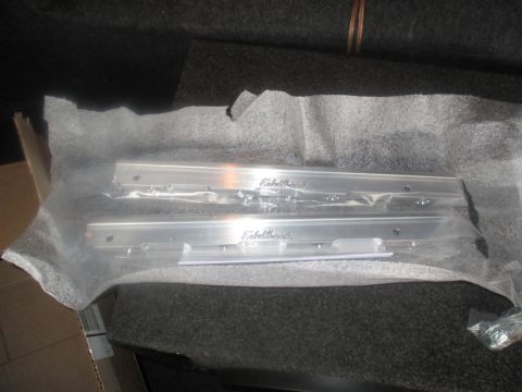 2004 Ford Crown Victoria - Edelbrock rails
