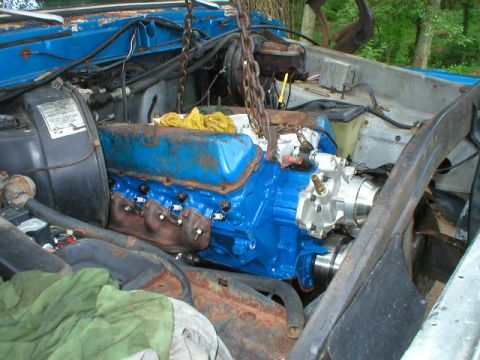 1978 Ford Bronco - Dropping it between the fenders. =)