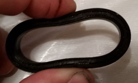 1995 Ford Bronco - The seal is quite flexible.