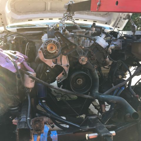 1994 Ford Bronco - 3 year old 460 being pulled
