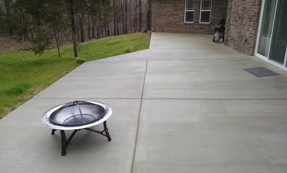 The process of moving in & settling is going slowly, but it's happening. The back patio is nicknamed "the helipad".