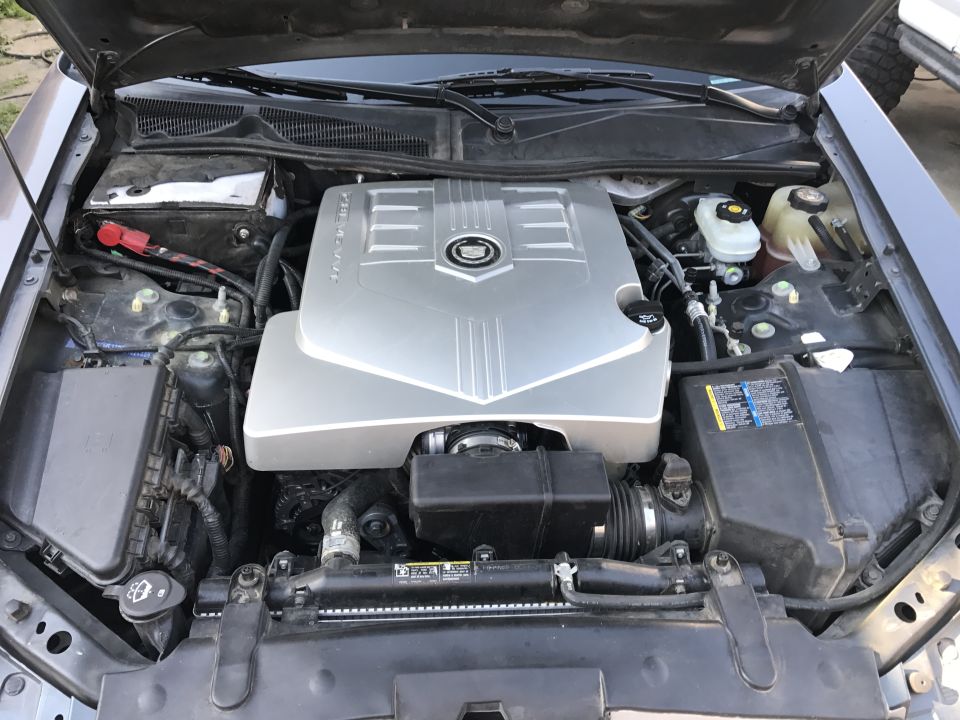 2007 Cadillac CTS engine bay
