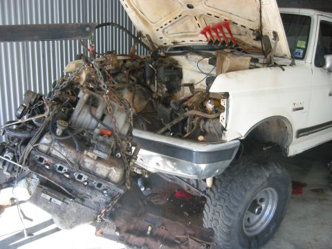 1989 Ford Bronco - She's out! And a little lighter in the front end too!