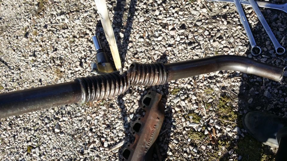 Added bonus! EGR tube is junk. Wonder how long it has been split open....