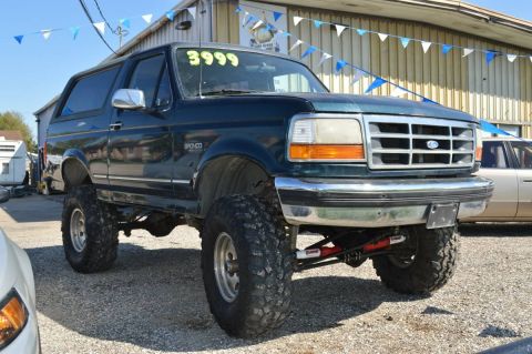 1995 Ford Bronco photo