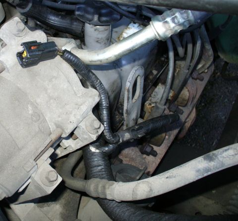 1992 Ford Bronco - Mystery engine bay connector.