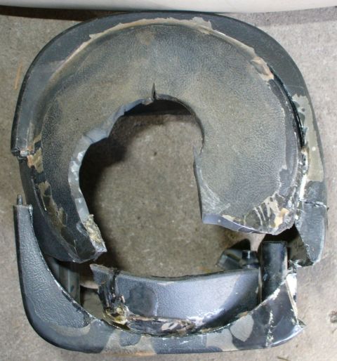 1992 Ford Bronco - Hot glued shroud on the aftermarket steering wheel was fun to pry apart.