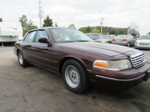 2001 Ford Crown Victoria photo