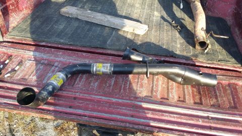 1996 Ford F-250 - "Fixed" y-pipe....both my stupid moment fix and Hedmans unfit problem. Only needed a fraction of an inch, that was the worst part…