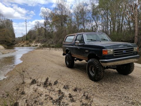 1991 Ford Bronco photo