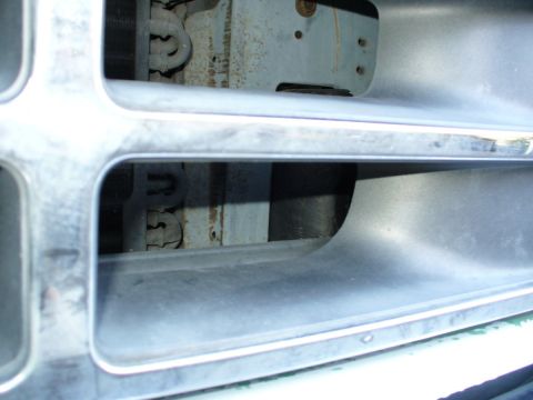 1992 Ford Bronco - Here's where the F-250 snorkel pulls from, just to the side of the radiator.