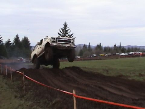 1994 Ford Explorer - Jerry jumping the mogul a second time