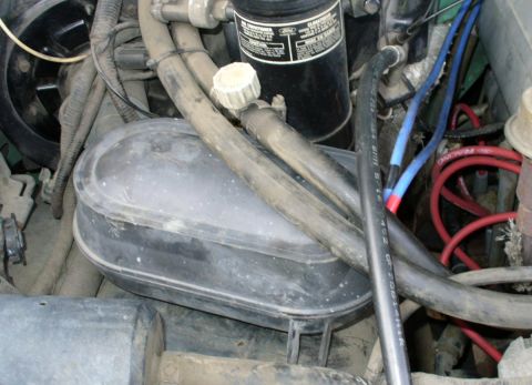 1992 Ford Bronco - Late '90s plastic vacuum reservoir.