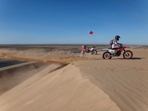 1900 Honda Big Red photo