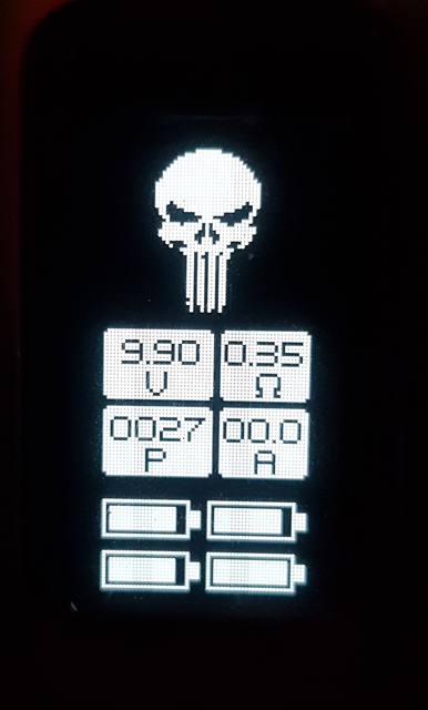 2007 Dodge Durango - Digital display shows vape mod status with Punisher skull graphic and various electrical measurements.