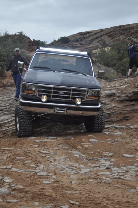 1991 Ford Bronco - This 1991 Ford Bronco is equipped for off-road adventures on a rocky terrain.