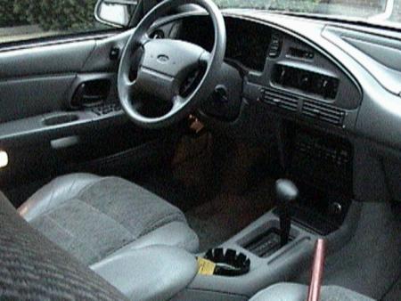 1995 Ford Taurus photo