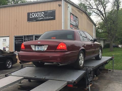 2004 Ford Crown Victoria