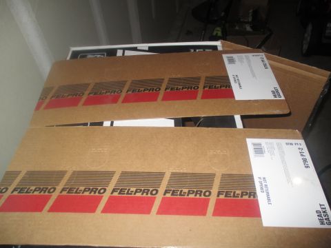 2004 Ford Crown Victoria - Both Brand New Gaskets never opened