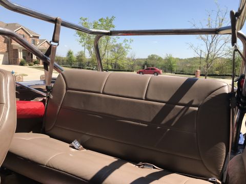 1996 Ford Bronco - The back seats without the cover