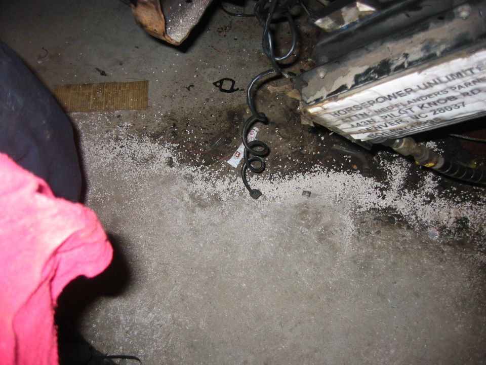 Dagnabit! Either I'm not gettin spark or the timing gun wont work!! Oh....no wonder...