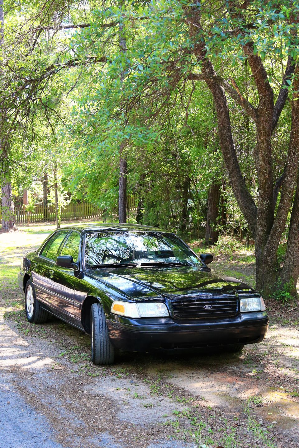 2004 Ford Crown Victoria “La Couronne”