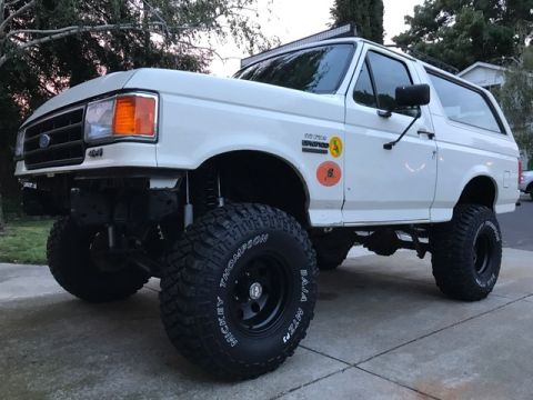 1989 Ford Bronco photo