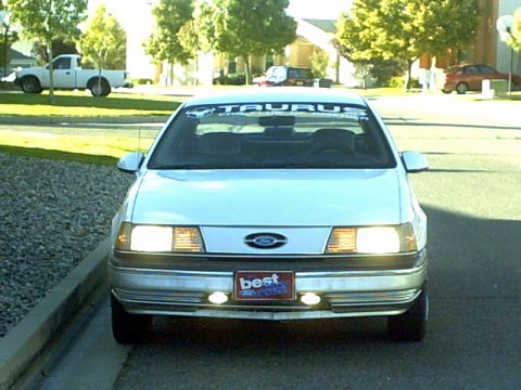 1991 Ford Taurus photo
