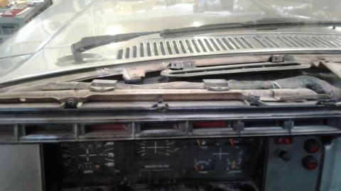 1985 Ford Bronco - Removed dash pad