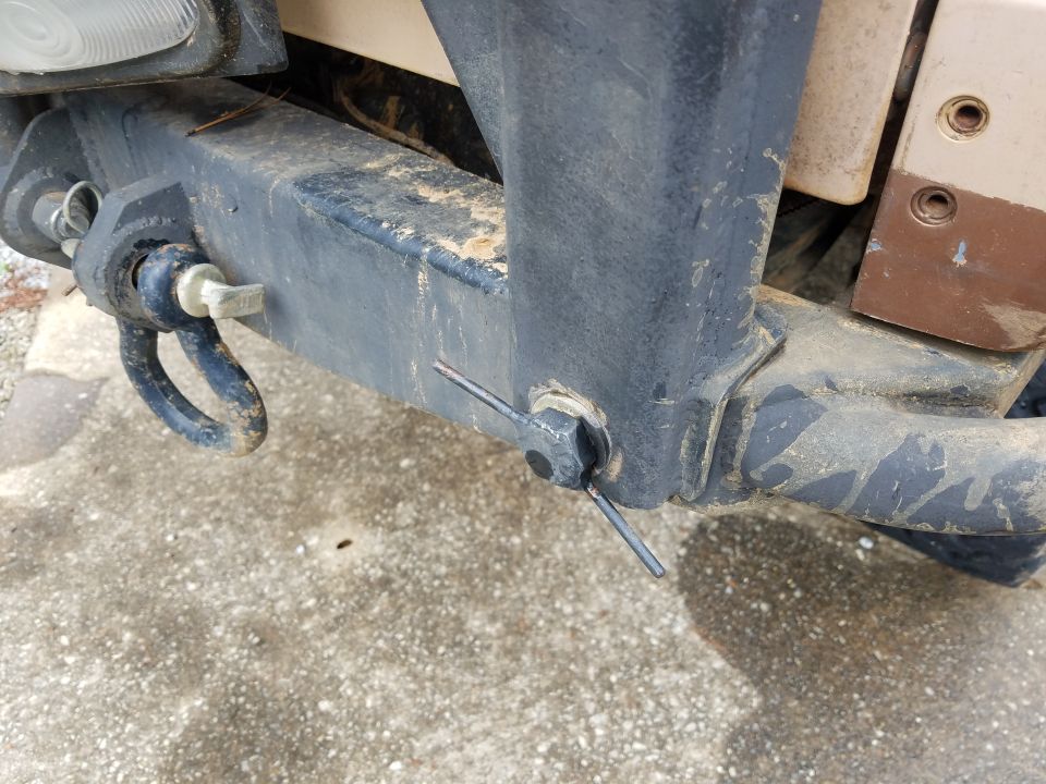 Tow hitch receiver with pin and clip