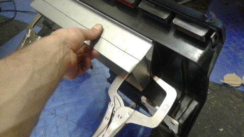 1985 Ford Bronco - Fitting the top mounting flange