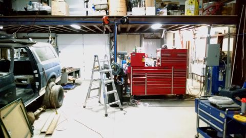 2004 Land Rover Land Rover - I carefully sloped all the air lines so most of the condensate will drain back to the tank, which then dumps into the sink drain pipe. I en…
