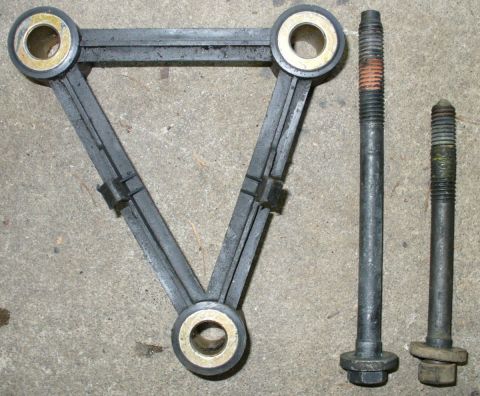 1992 Ford Bronco - Spacer and long bolt (vs Bronco/F-series) for the E350 4-bolt steering box.