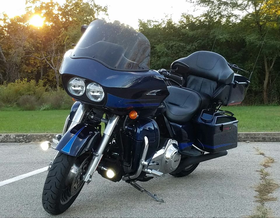 2013 Harley-Davidson FLHX “Big Blue”