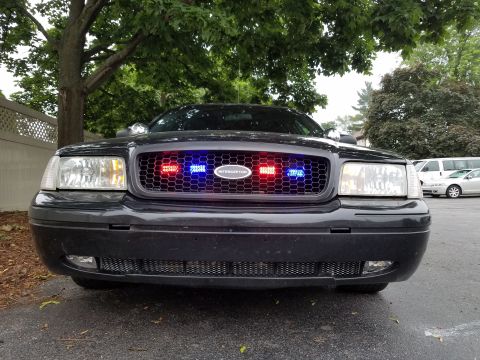 2004 Ford Crown Victoria photo