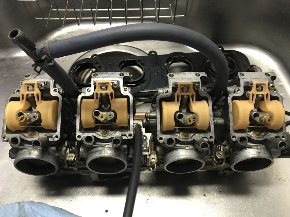 1998 ZX9R carb cleaning and syncing