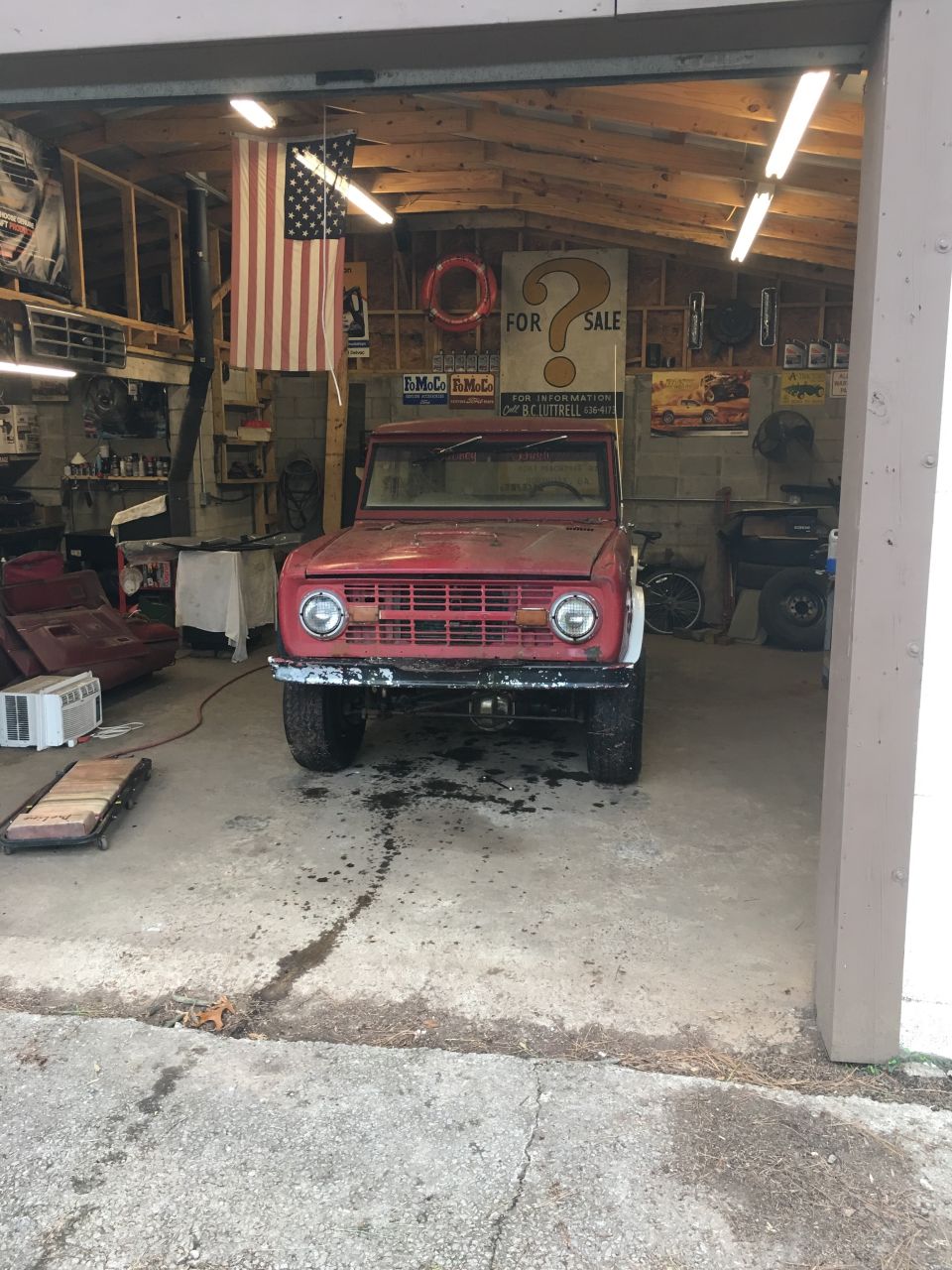 1974 Ford Bronco “Honey Bear”