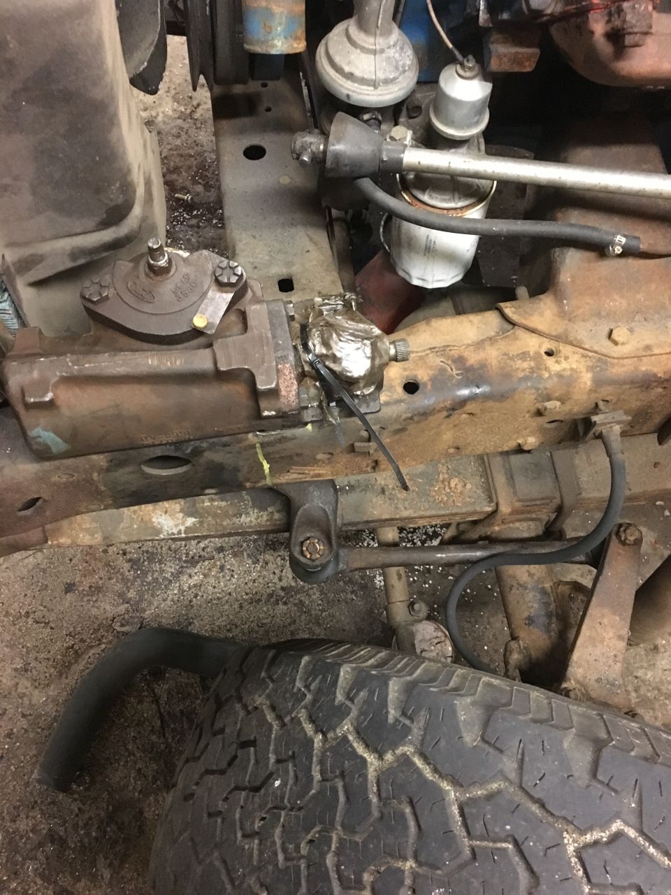 1967 Ford F-250 steering box and linkage