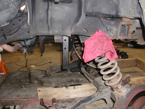 1985 Ford Bronco - passenger side drop bracket installed