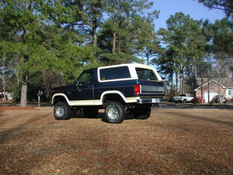 1985 Ford Bronco - 6" with 31x10.5's
