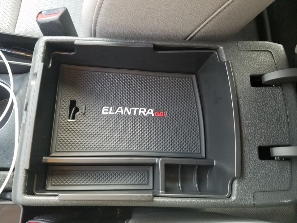 Hyundai Elantra GDI center console storage bin with rubber mat