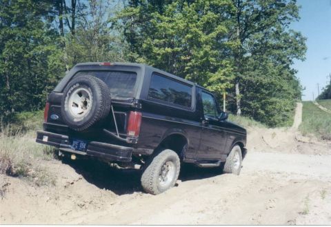 1995 Ford Bronco - powerlines