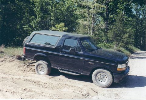 1995 Ford Bronco - powerlines