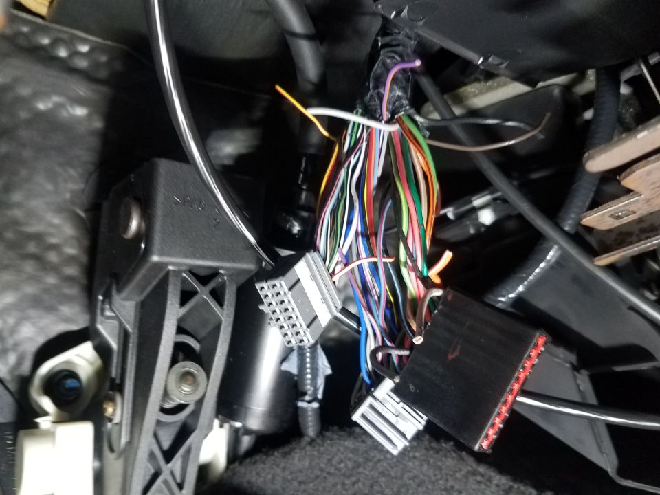 Vehicle wiring harness with multiple colored wires and connectors