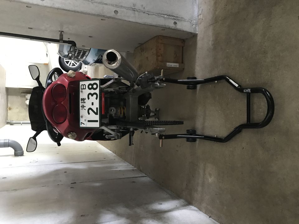 19098 ZX9R wheels removed back