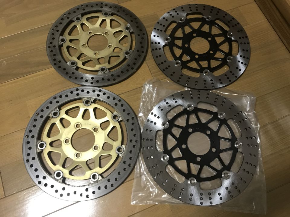 1998 ZX9R Chinese/stock rotor comparison front