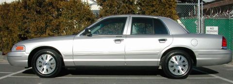 2003 Ford Crown Victoria photo